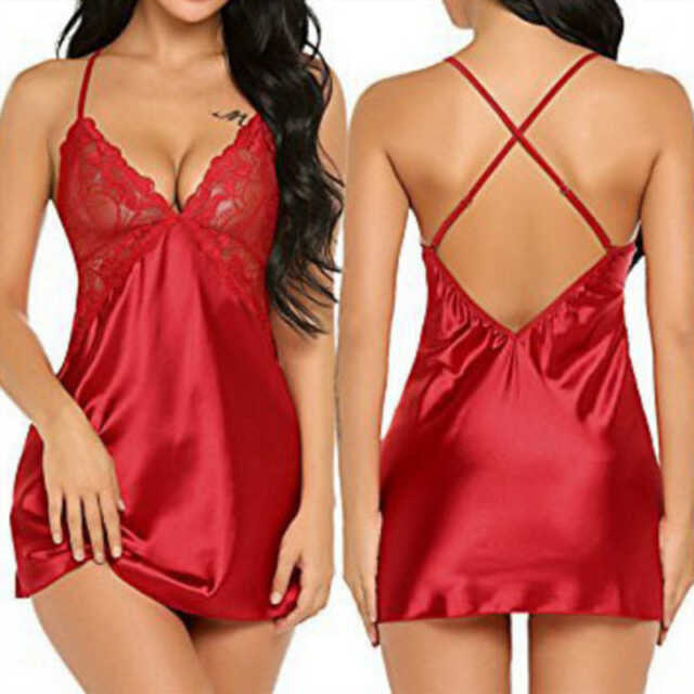 Das kurze rote für die Nacht - Nachtkleid mit gekreuzten Trägern und Satin Finish